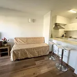 Apartsalou Michelangelo *