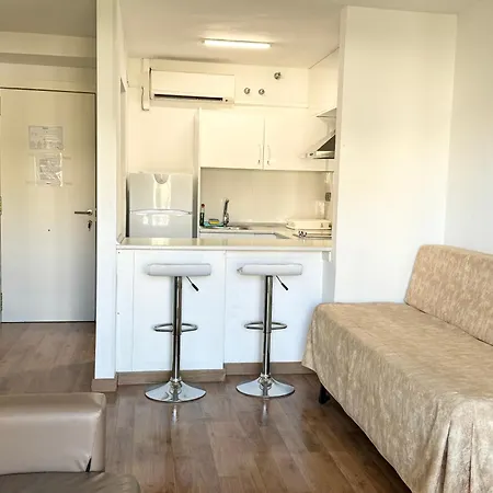 Apartsalou Michelangelo *
